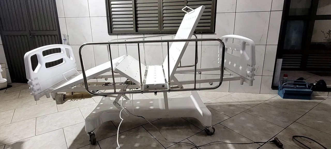 Cama Hospitalar elétrica 2 movimentos  - Foto 2