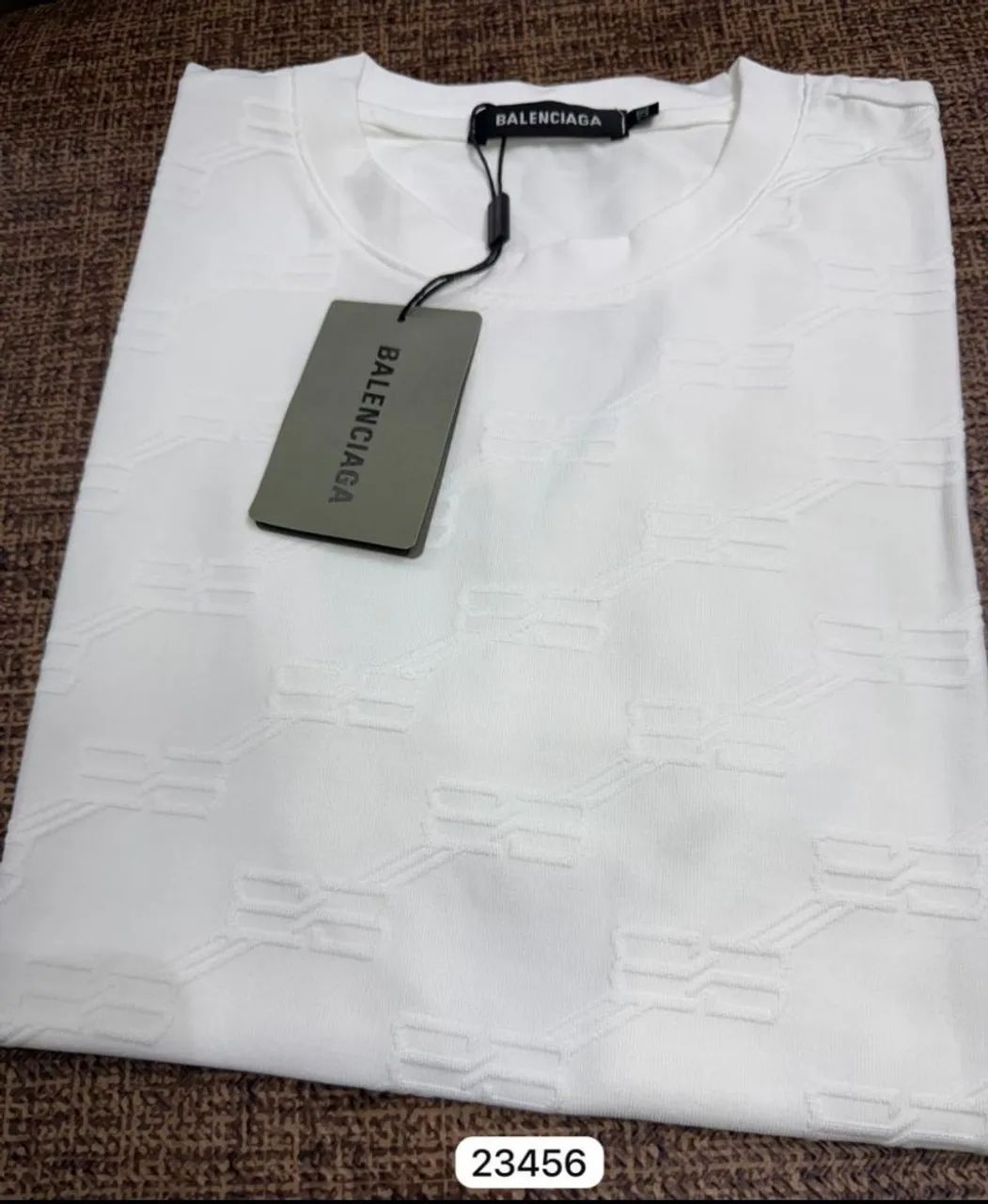 Camiseta Balenciaga Preta - Foto 2