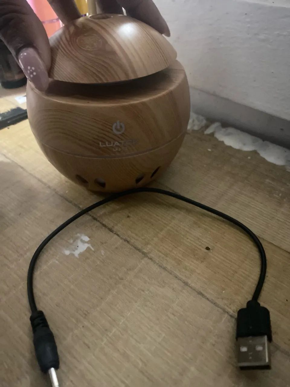 Difusor de aroma/ Umidificador de ar com iluminação - 20 reais - Foto 4