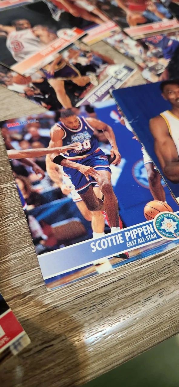 33 Cards NBA raros dos anos 90s