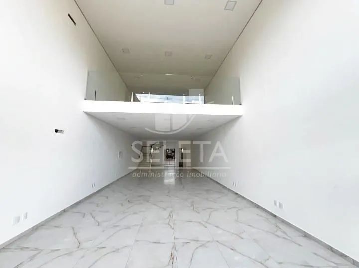 SALA COMERCIAL COM MEZANINO DISPONÍVEL PARA LOCAÇÃO NO CENTRO, EM CASCAVEL, PR - Foto 3