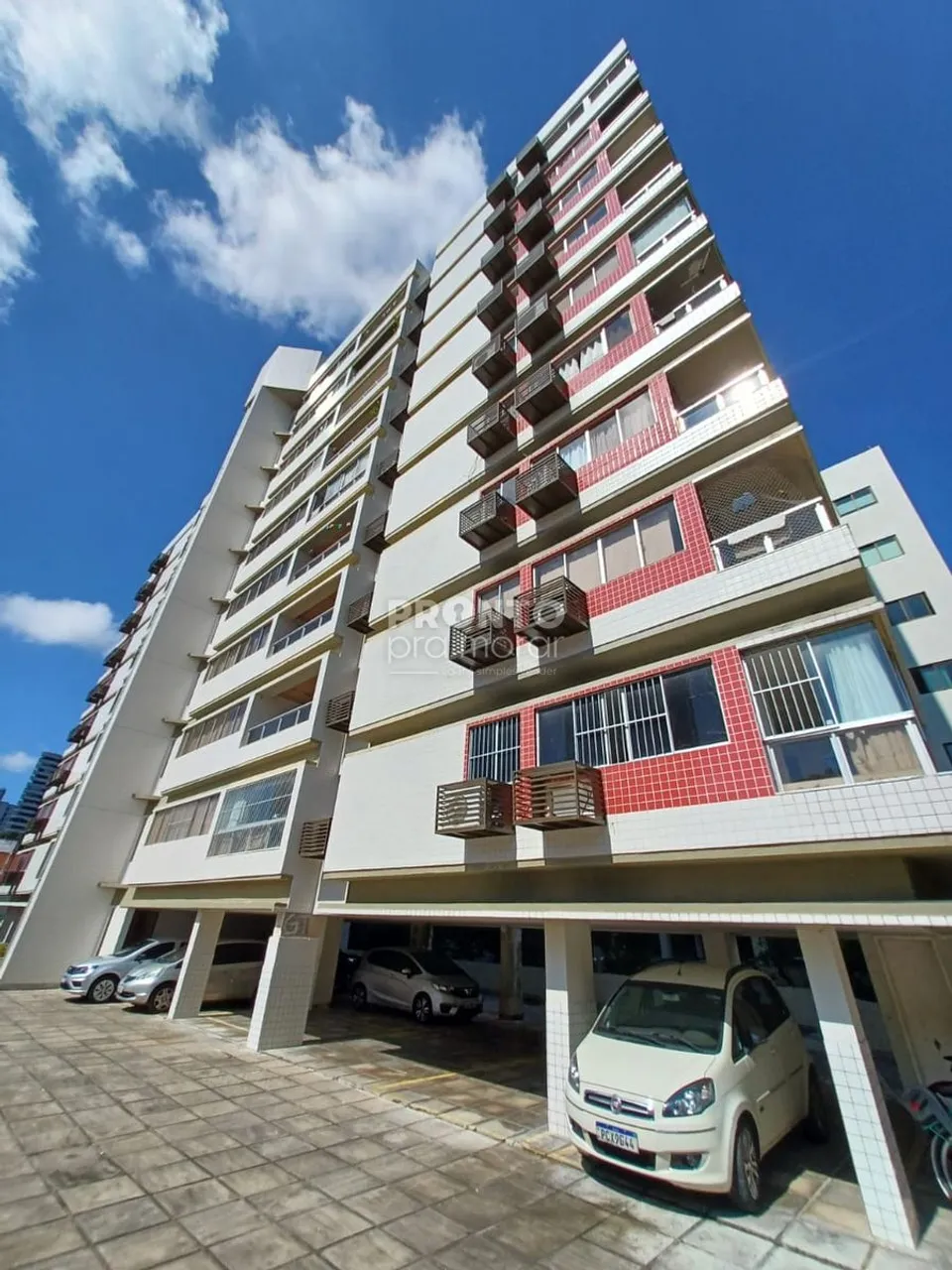Imóvel para venda possui 156 metros quadrados com 3 quartos em Monteiro - Recife - PE