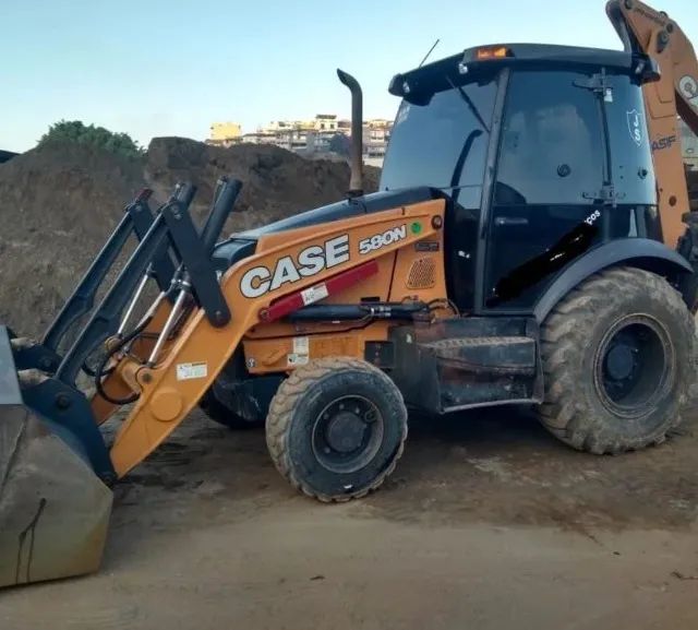 Retroescavadeira Case 580n Ano 2019