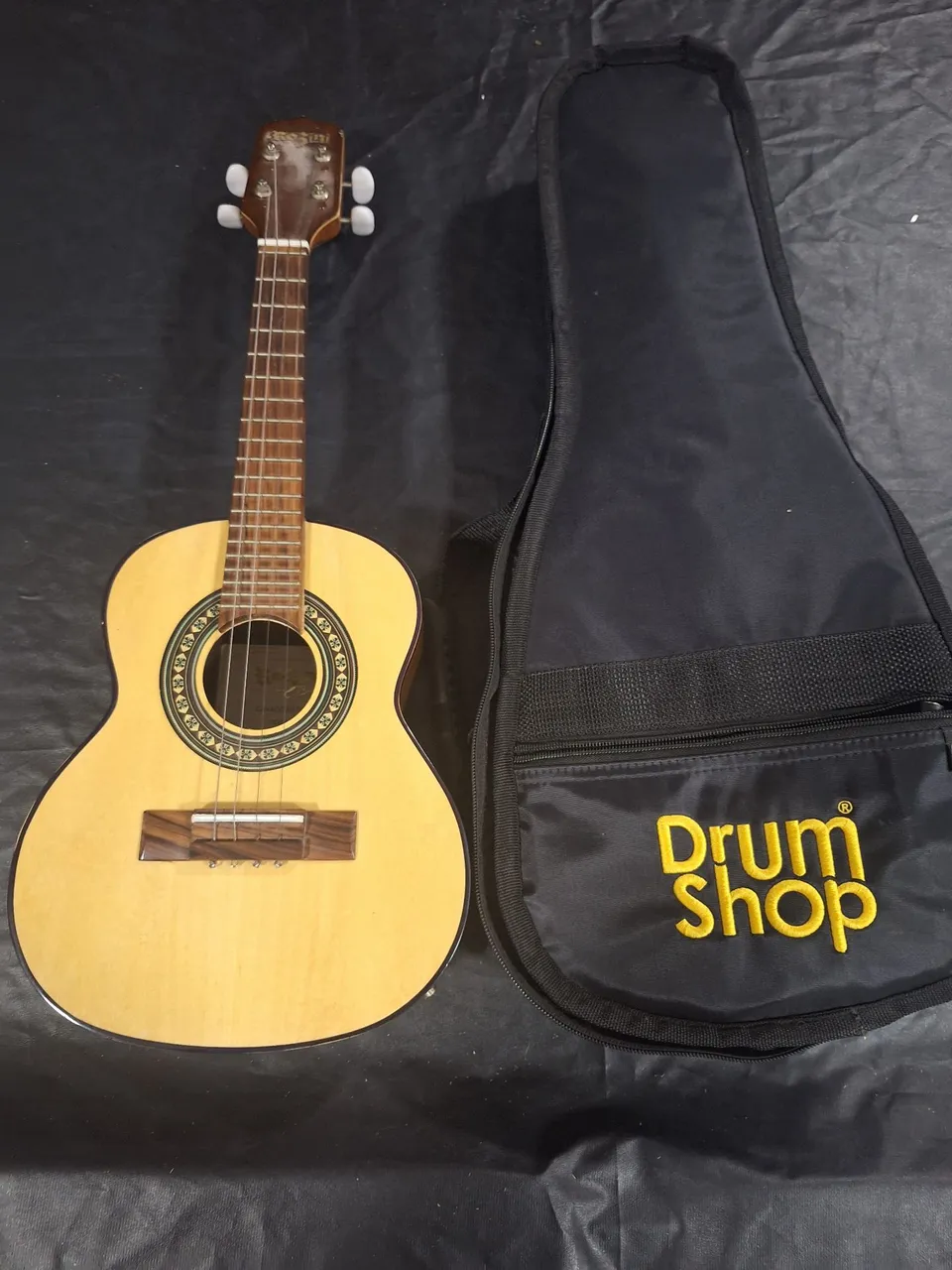 Cavaquinho elétrico Rozini com Capa - Drum Shop