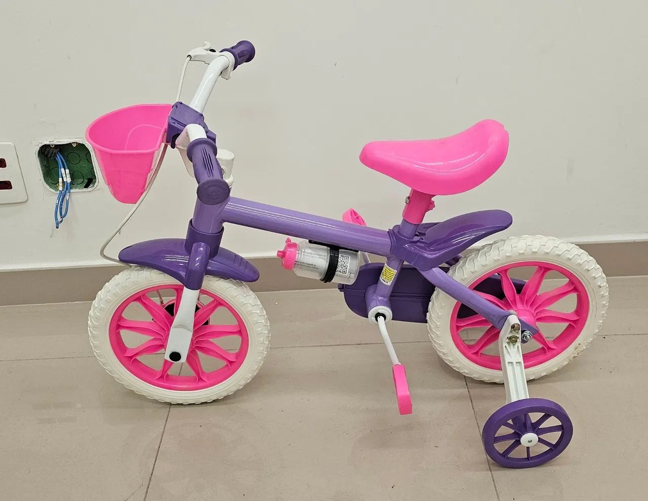 Bicicleta Infantil Rosa e Roxa com Rodinhas - Foto 3