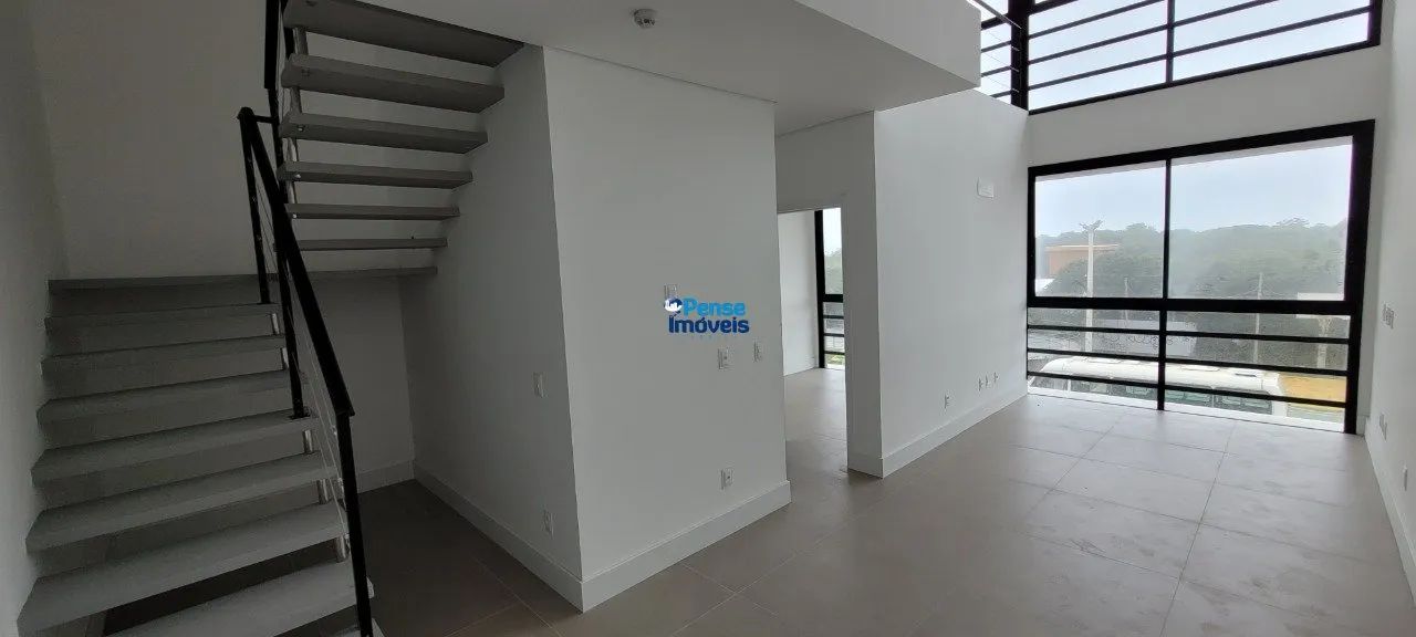 APARTAMENTO TIPO LOFT NA BARRA DA LAGOA - FLORIANÓPOLIS/SC