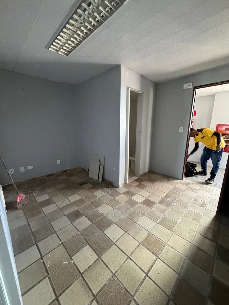 SALA COMERCIAL NO RUI PALMEIRA. Farol! Oportunidade  - Foto 3