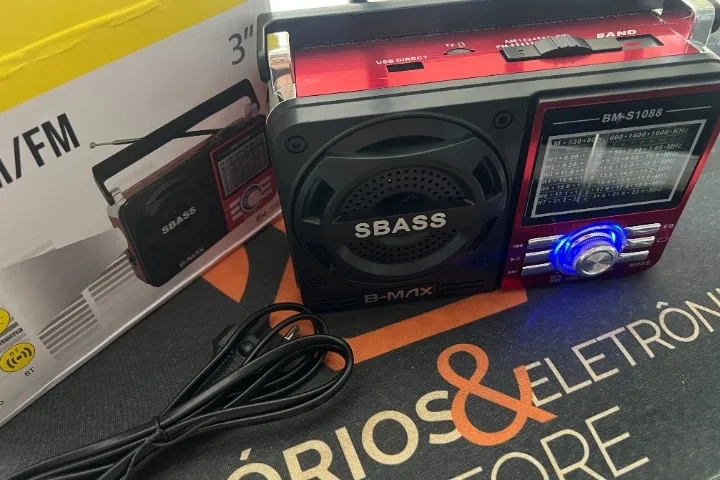Rádio Bluetooth e AM/FM/Pen drive/Cartão de Memória