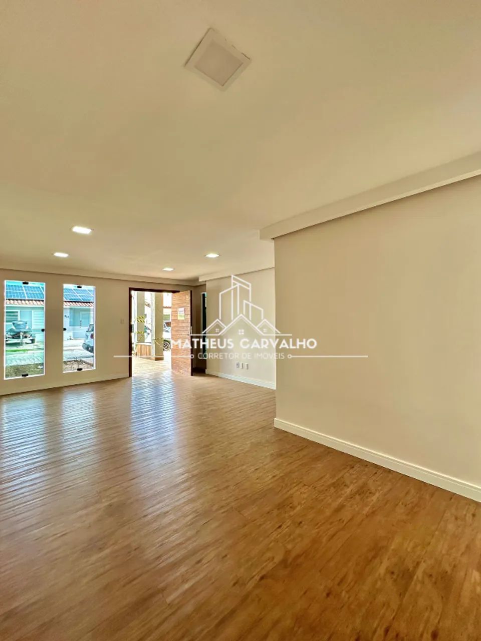 Casa Nova, Moderna e Recém reformada no SIM | 3 Quartos, Suíte e Gourmet com Hidromassagem - Foto 2