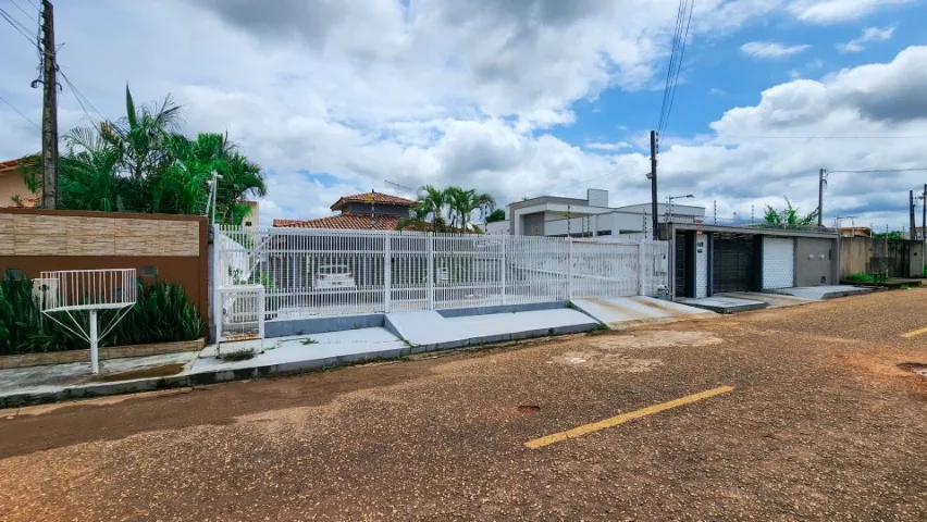 Vende-se casa no Paraviana com piscina