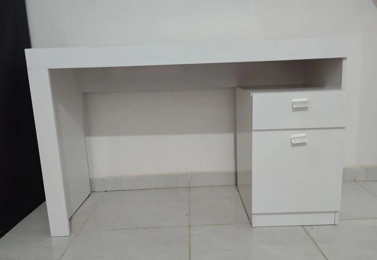 Vendo escrivaninha 64840824950914120