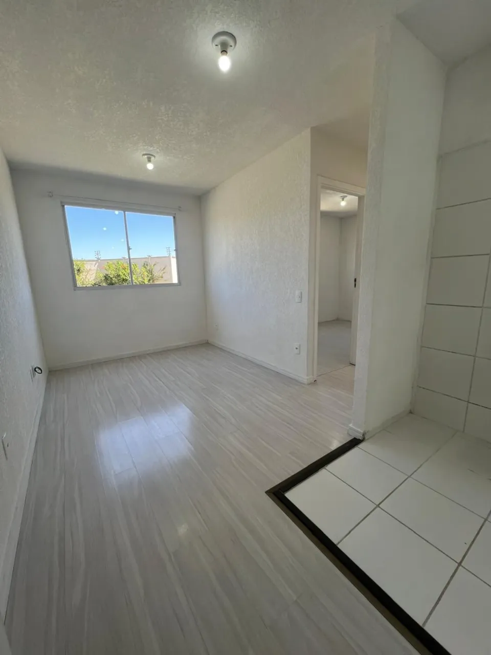 Imóvel para aluguel com 2 quartos em Santa Cândida - Curitiba - PR
