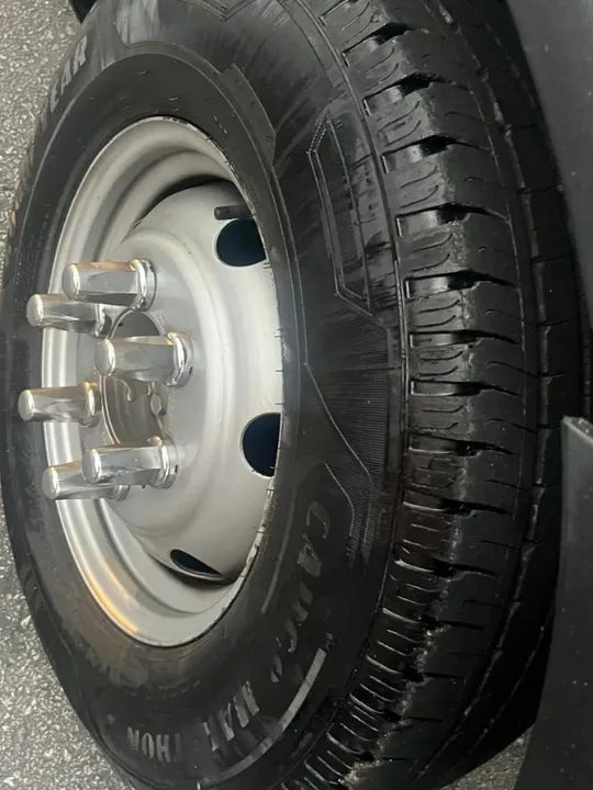 Iveco Daily 35s14 baú ano 2015 - Foto 5