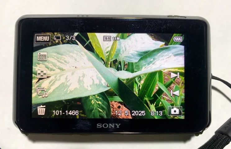 Câmera Sony Cybershot -DSC-T99/B 14.1 Megapixel - GREEN - Raridade - Foto 3