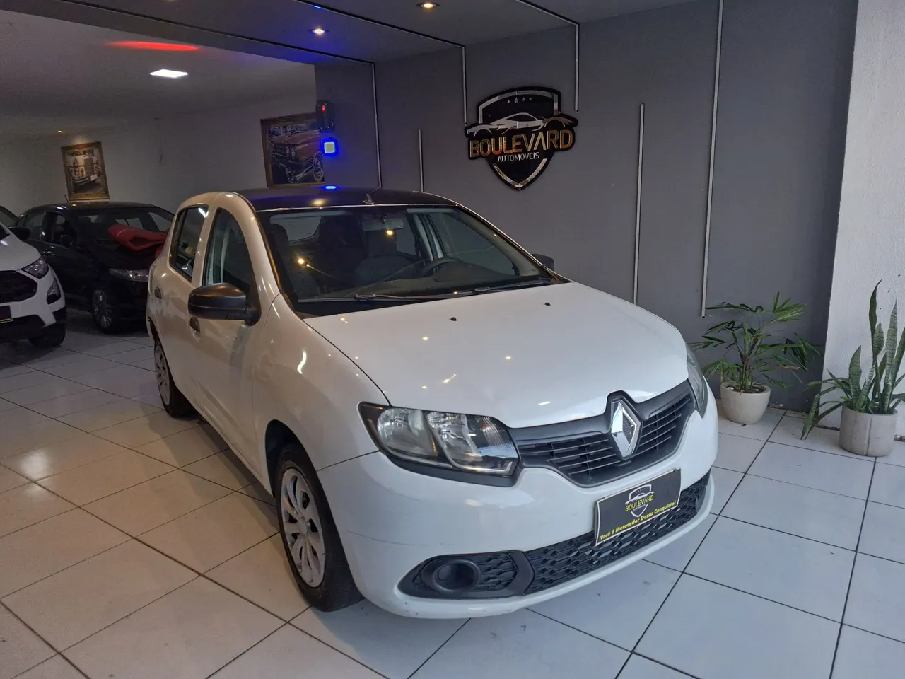 (Renault Sandero authentic 1.0 2018) Boulevard automóveis