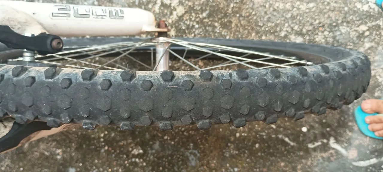 Bicicleta aro 26 usada porém funcional não faço entrega retirada no local  - Foto 4