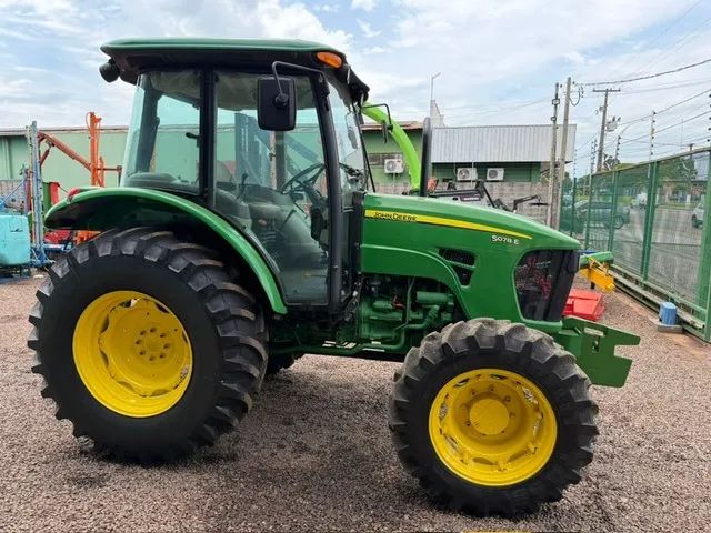 John Deere 5078E ano 2018 Cabinado Original  - Foto 3