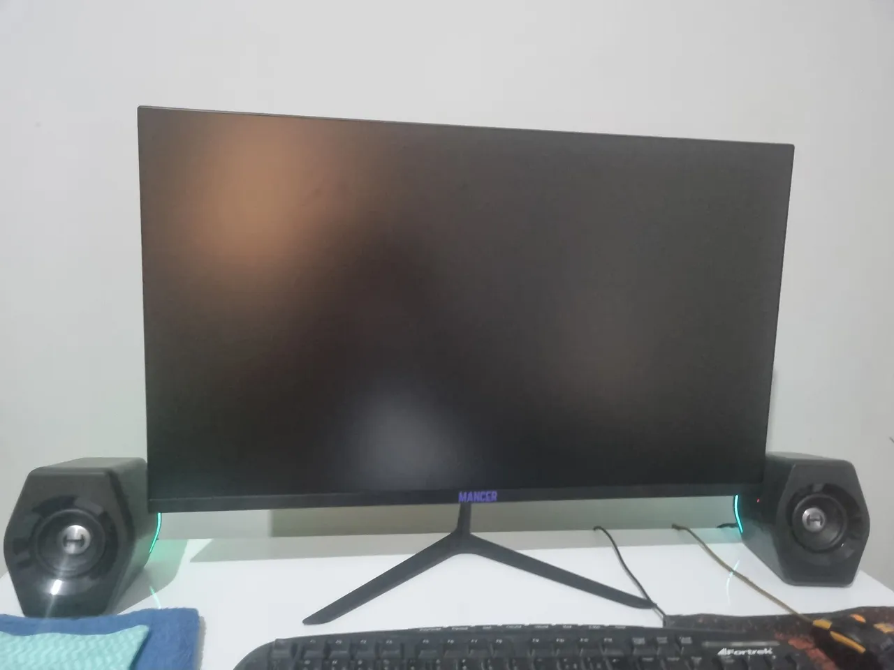Monitor gamer de 27" polegadas