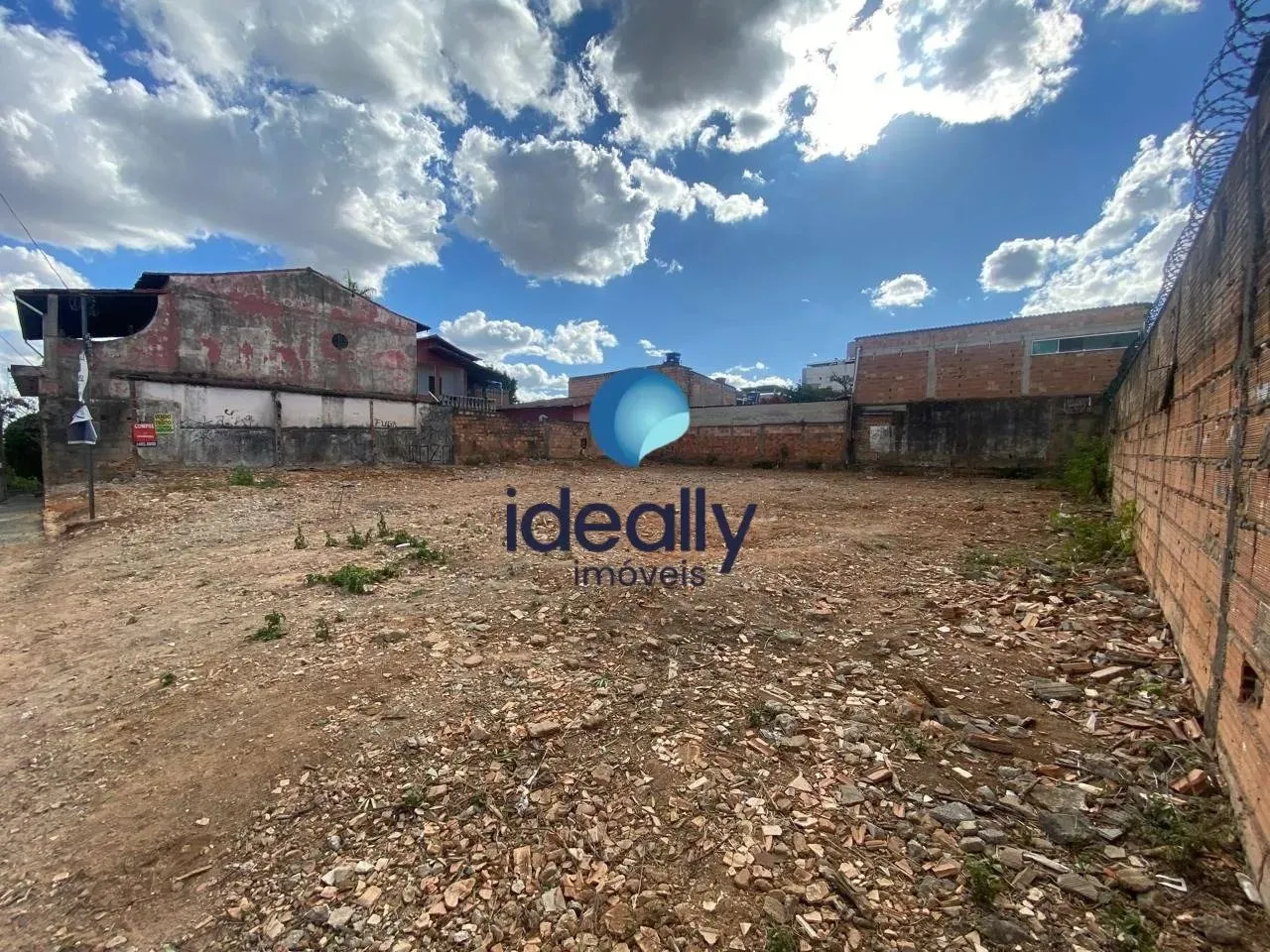 LOTE 360 M2 PLANO NO BAIRRO URCA - VENDA
