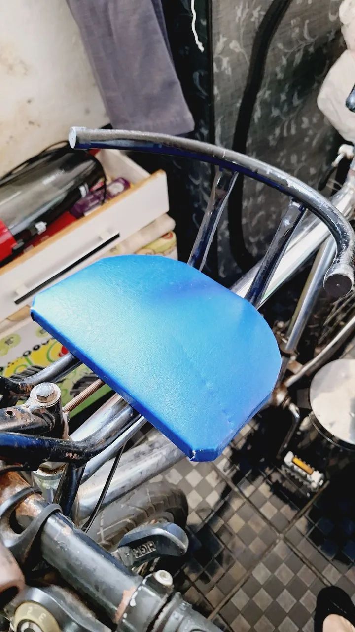 Assento Infantil em Metal com Almofada Azul - Foto 4