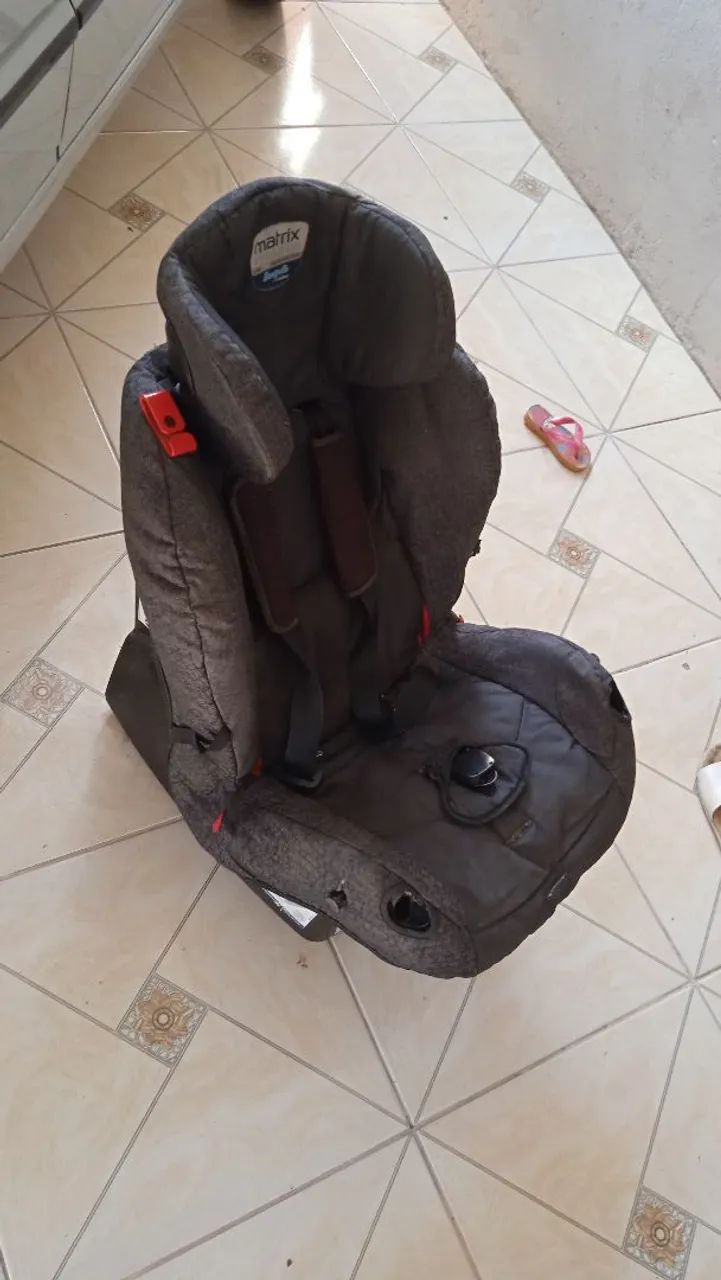 Cadeirinha de carro preta - Foto 2