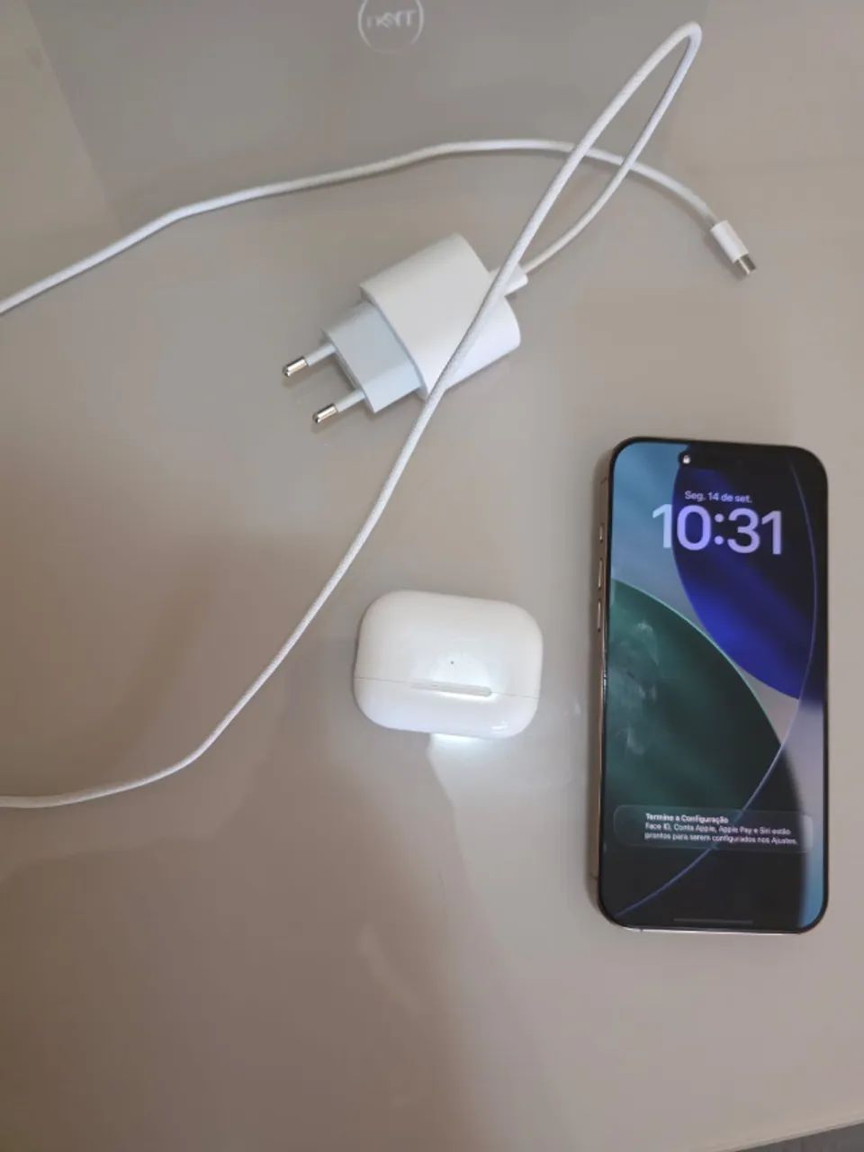 iPhone 16 Pro Max 1TB + AirPods Pro 2ª Ge - Foto 2