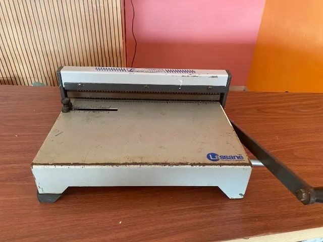 Maquina de encadernar e guilhotina - Foto 4