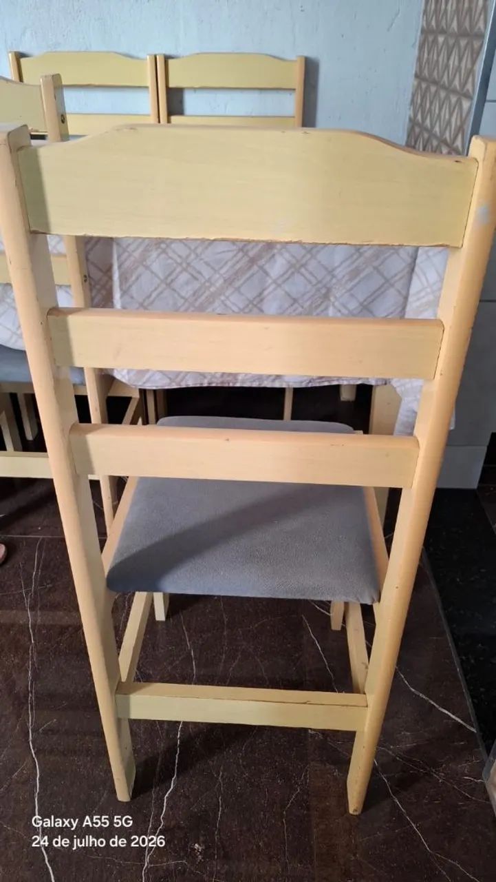 Vendo mesa e 4 cadeira - Foto 3
