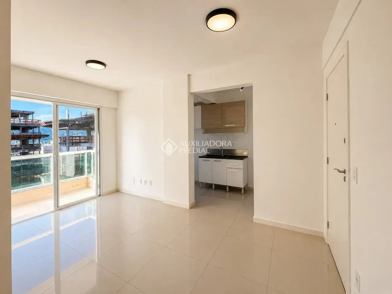 Imóvel para venda com 45 metros quadrados com 1 quarto em Pantanal - Florianópolis - SC - Foto 3