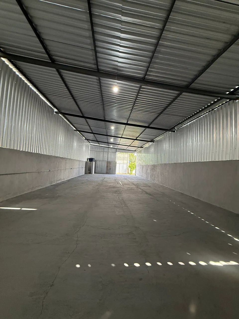 GALPÃO COMERCIAL HÁ 300m DO BANGALAY - Foto 2