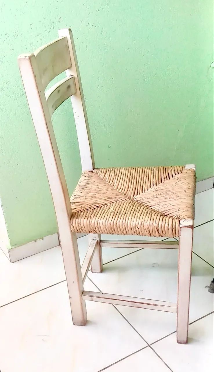 4 cadeiras de madeira maciça com assento em palha sisal  - Foto 2