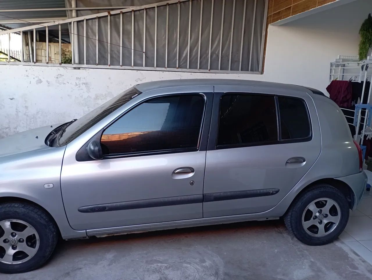 Renault Clio AUTHENTIQUE HI-FLEX 1.0 16V 5P 2006