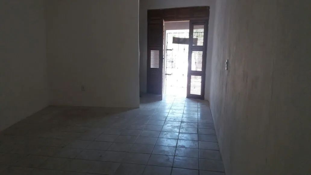 ALUGO KITNET R$400,00