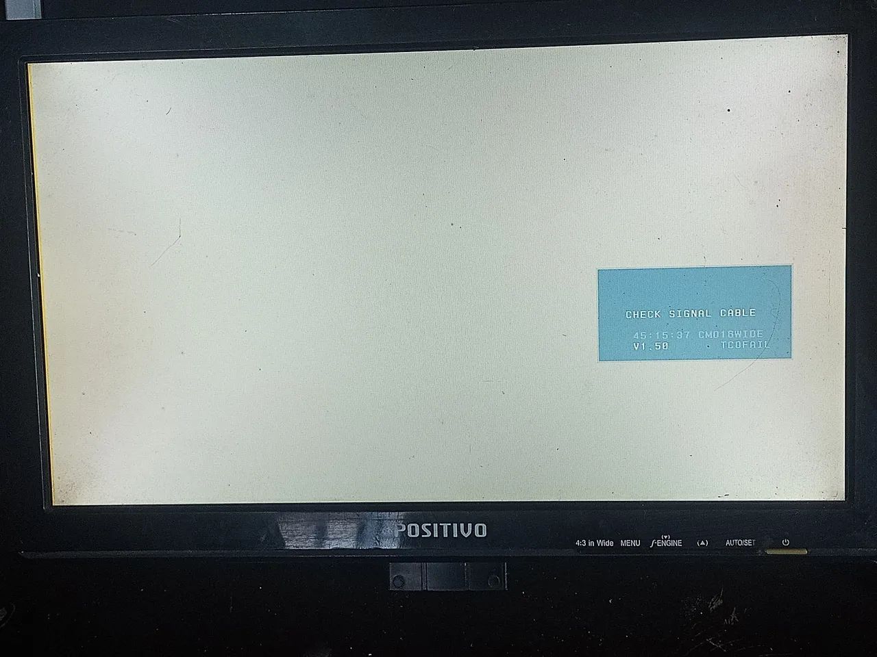 Monitor LCD positivo 15,6
