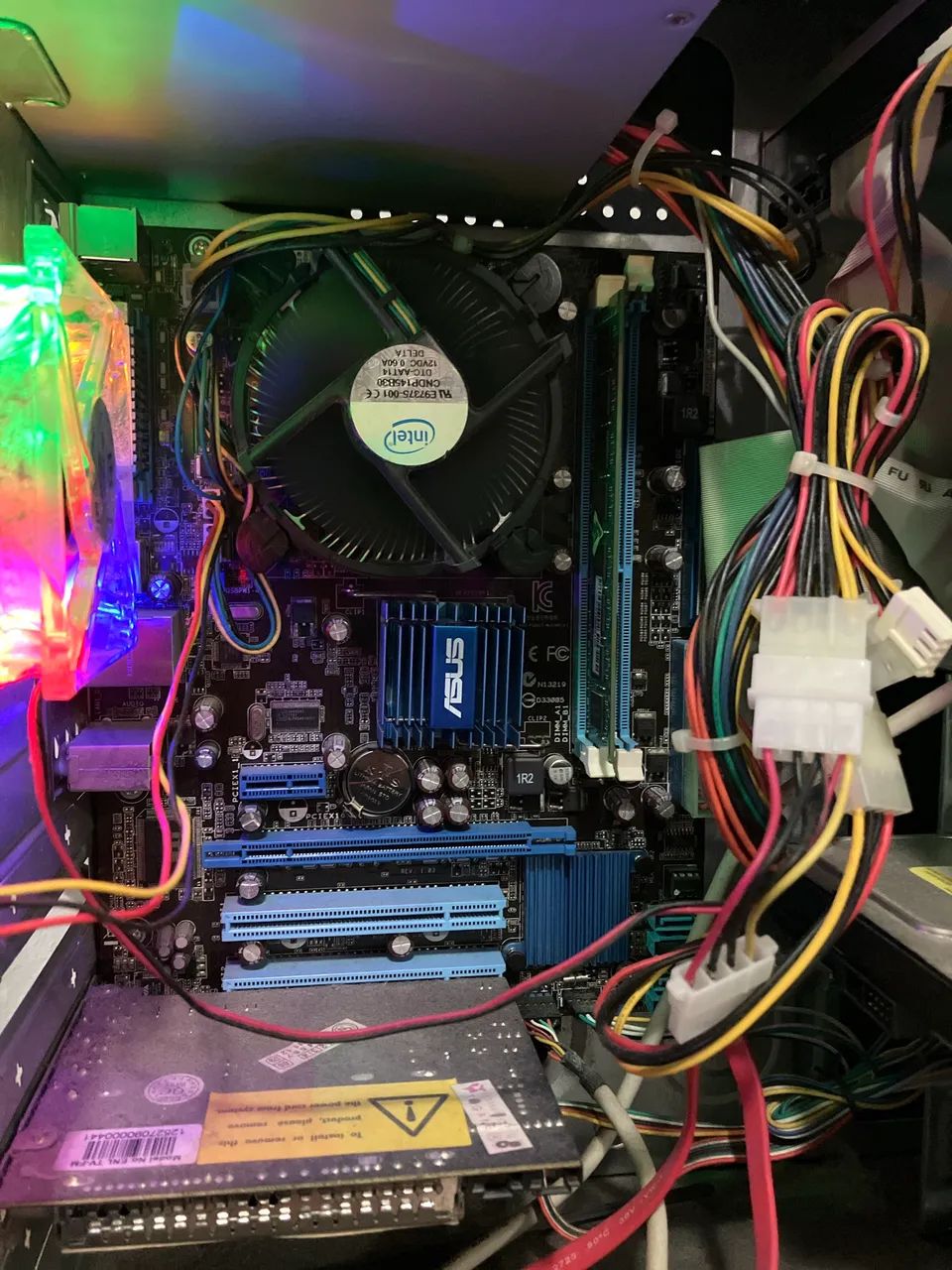 Pentium Dual-Core E5700, 4GB RAM - Foto 3