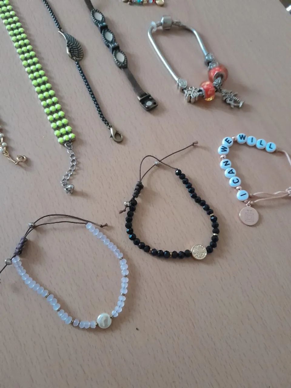 Bijuterias - Pulseiras - 12 unidades - Foto 2