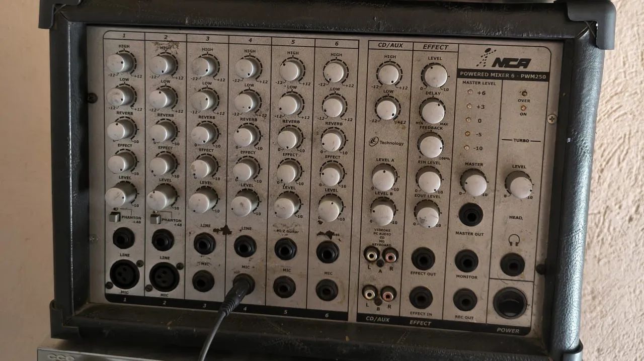 Powered Mixer 6 NCA PWM250