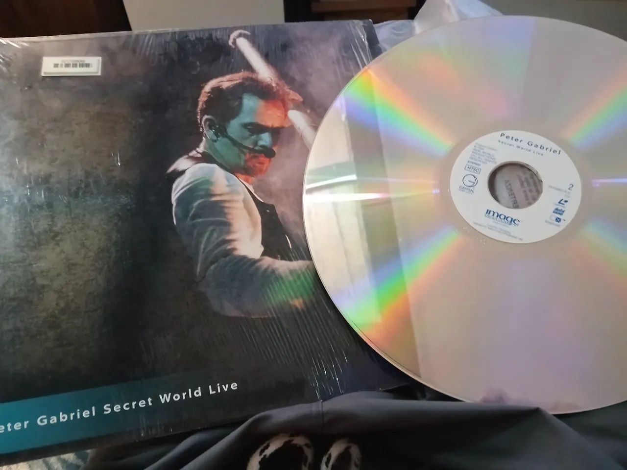 2 LDs...U2 .Rattle & Hum, e Peter Gabriel na" Sensacional Tourne"..Secret World Live de 93