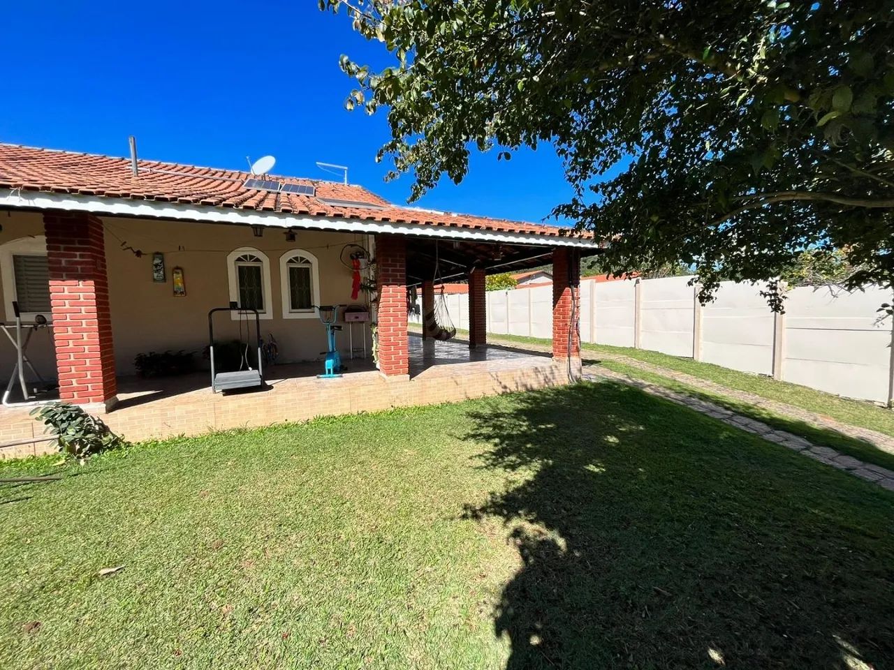 LINDA CHÁCARA À VENDA COM PISCINA E ÁREA GOURMET - Foto 4