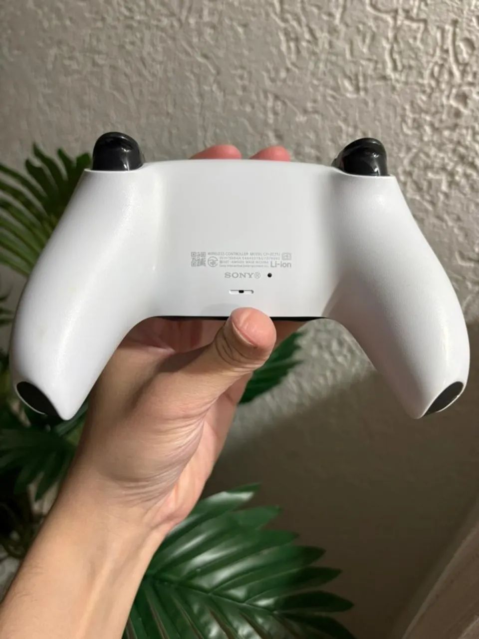 Controle PS5 DualSense Branco - Original - Foto 4