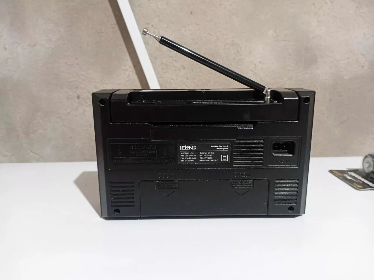 Rádio AM/FM a pilha - Foto 5