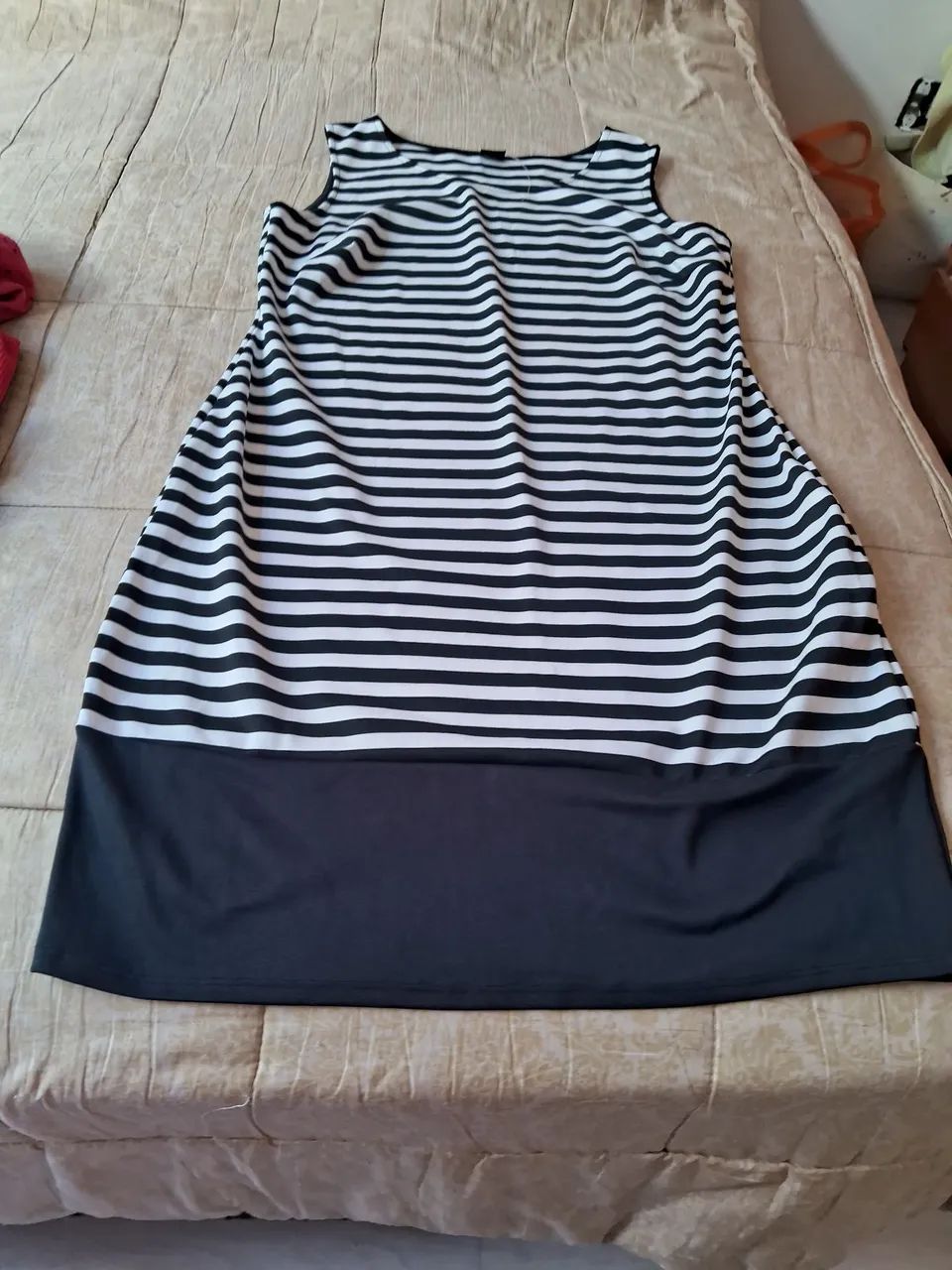 Vestidos,  Blusas,  Bolsas  - Foto 2