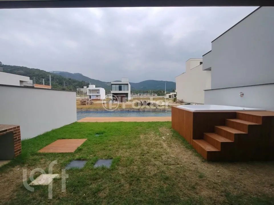 Casa em Condomínio à venda Avenida Deltaville, Beira Rio - Biguaçu