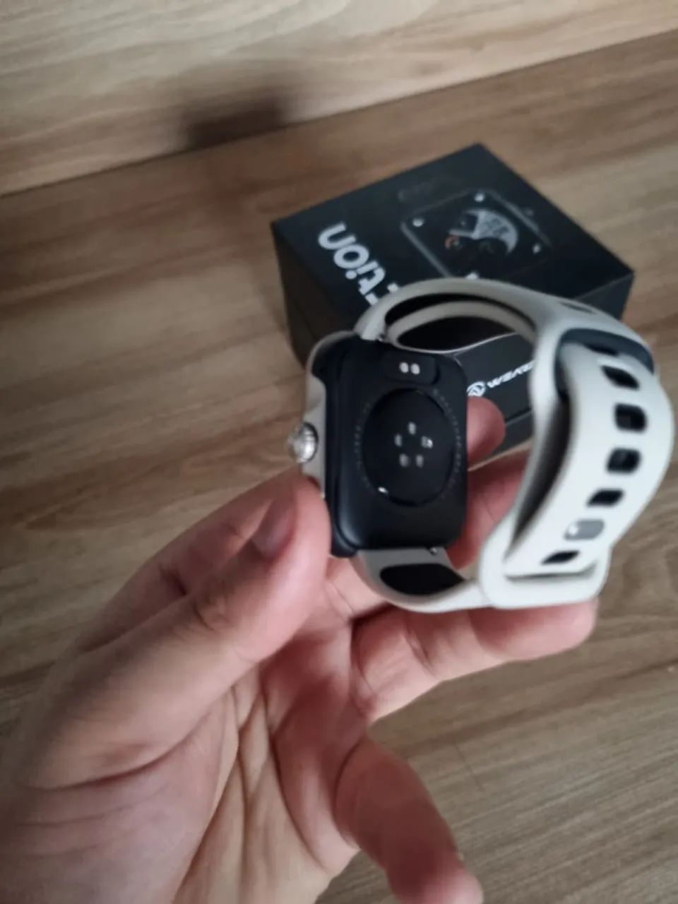 Smartwatch Action com GPS Integrado e Strava