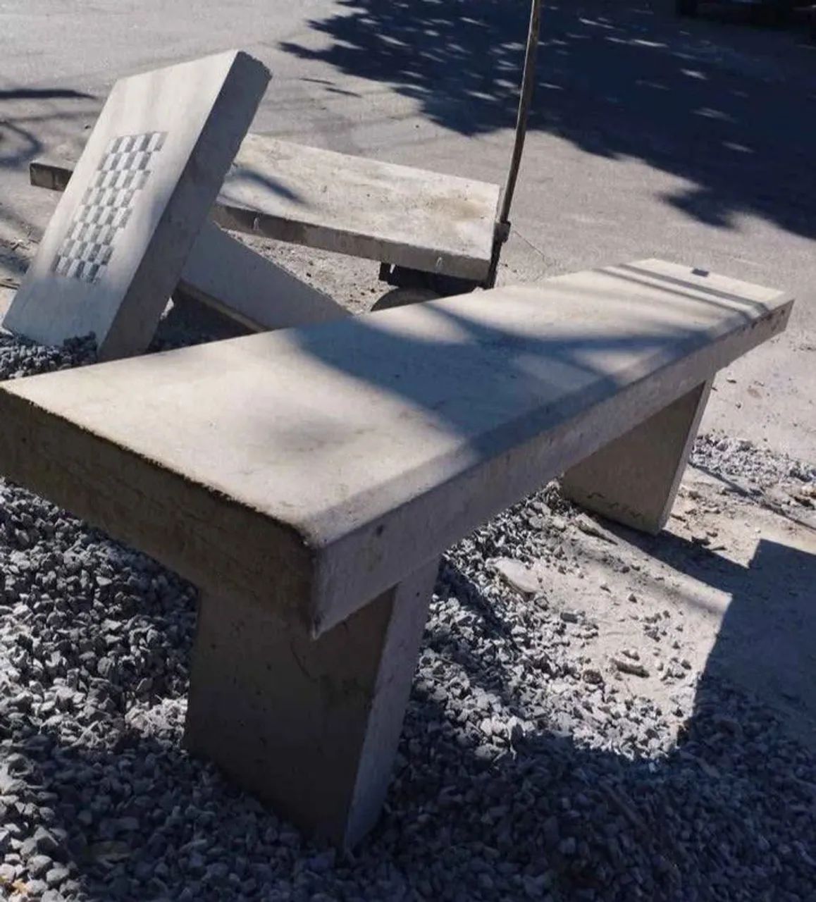 Conjunto de Mesa e Bancos de Concreto para Área Externa - Foto 5
