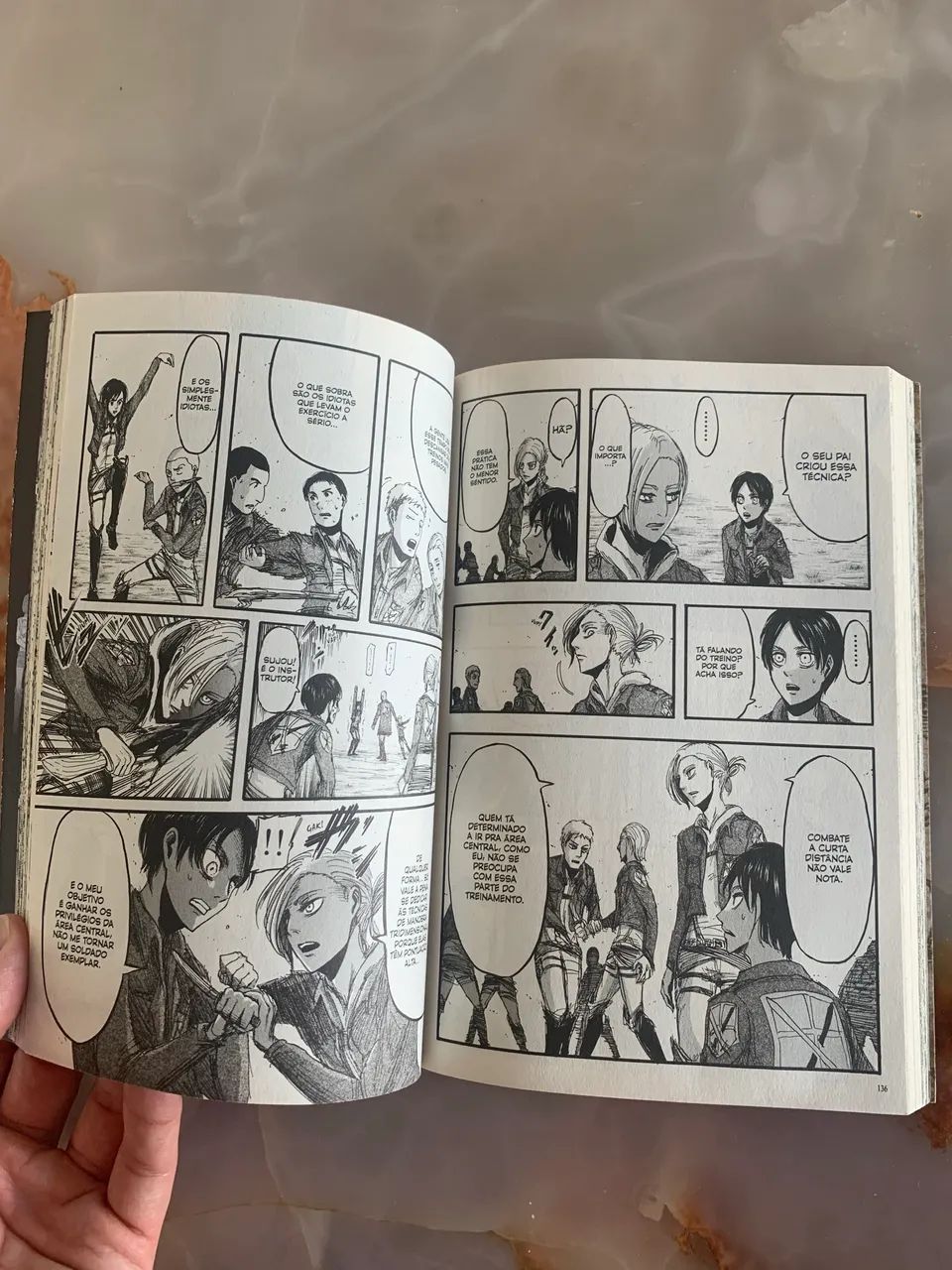 Manga 4 attack on titan  - Foto 2