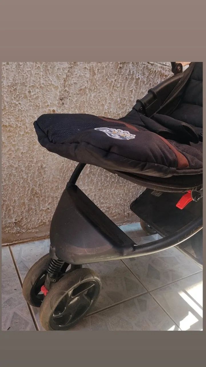 Carrinho de Bebê Bibi Joy - Leve, Prático e Compacto - Foto 3