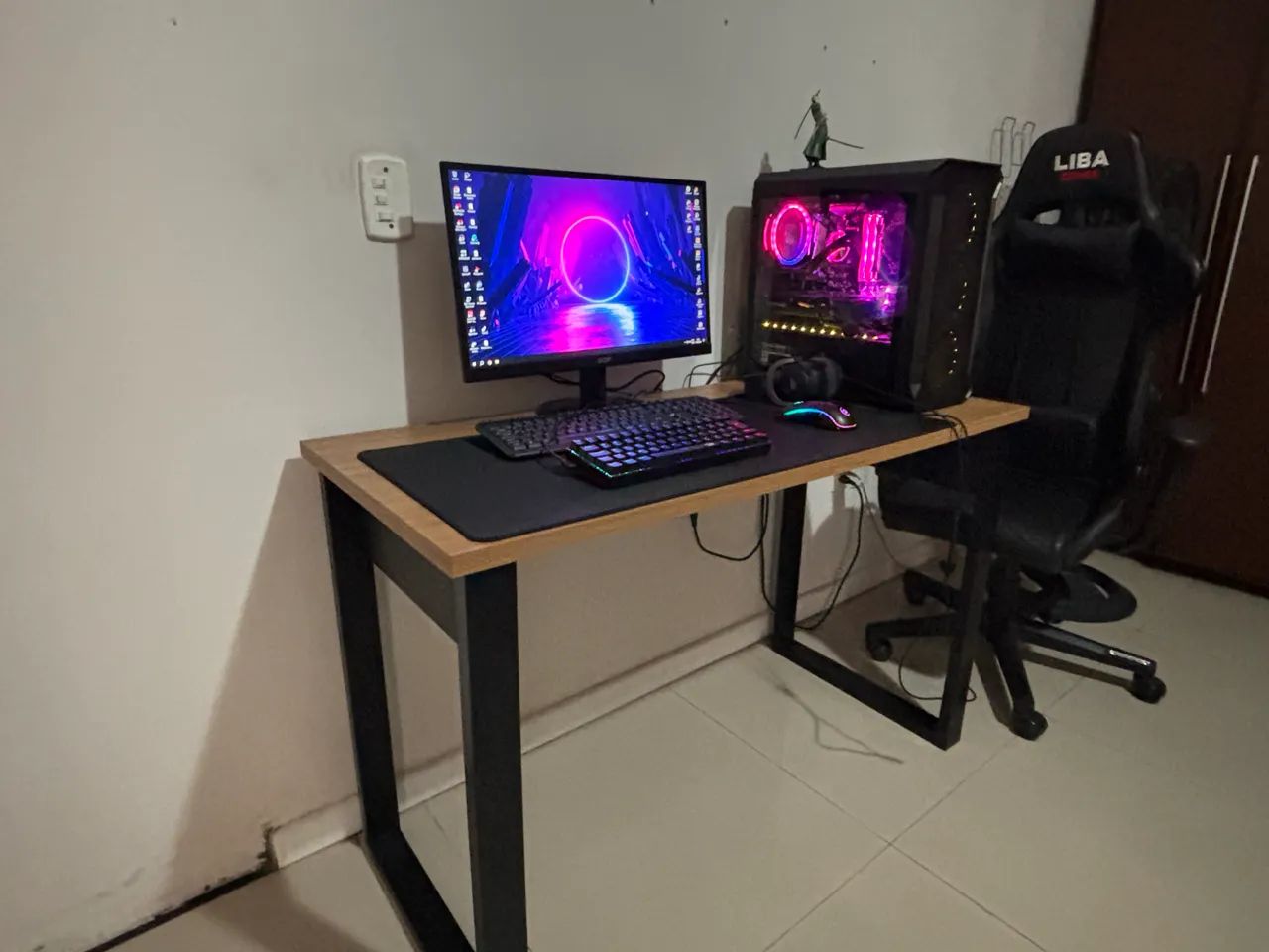Pc Gamer Completo - vem com mesa e cadeira - Foto 3