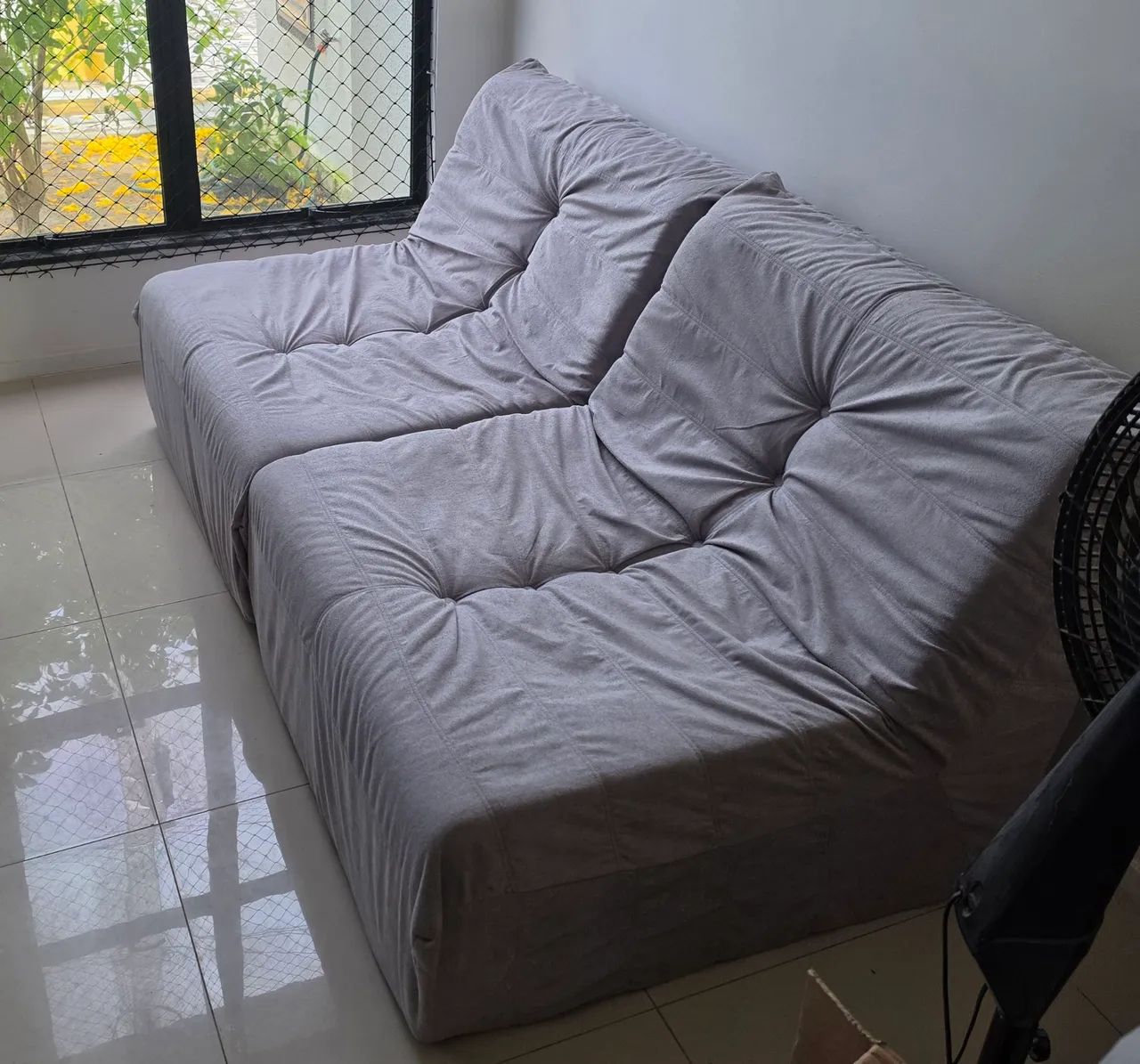 Vendo Poltrona Estilo Togo - Cinza