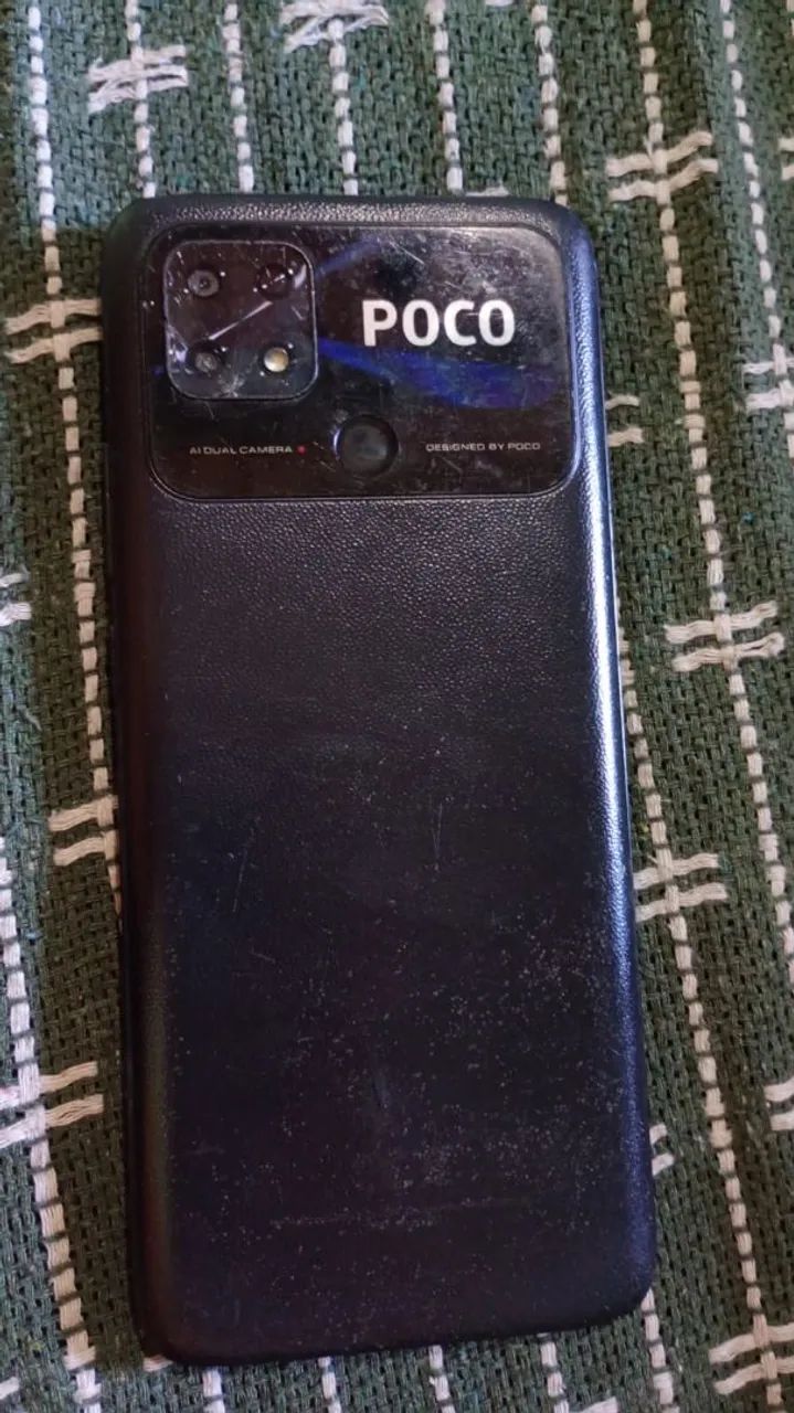 Celular poco